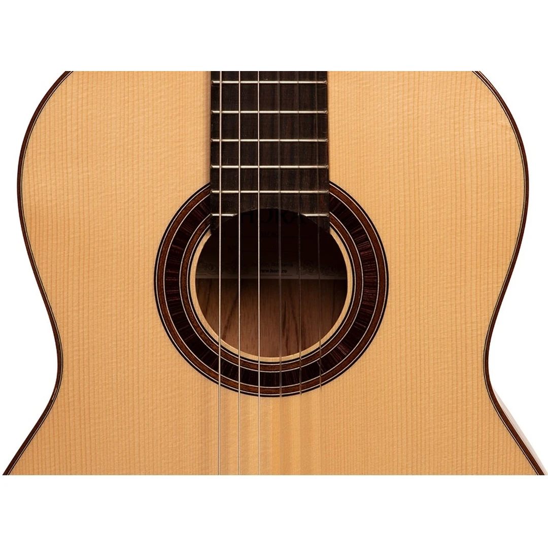 Классическая гитара Hora SM602