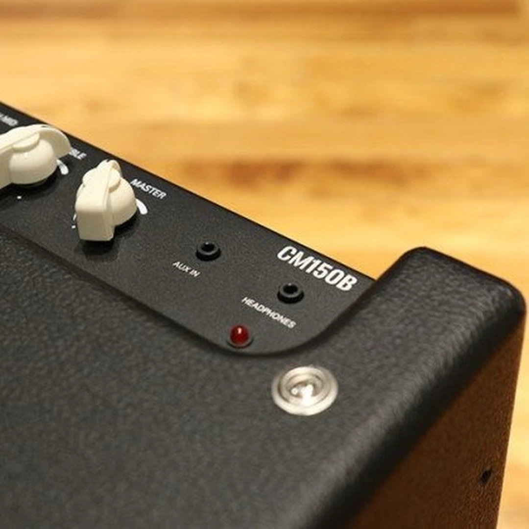 Комбоусилитель Cort CM150B