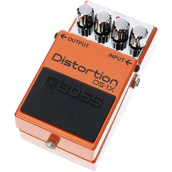 Педаль эффектов Boss DS-1X Distortion